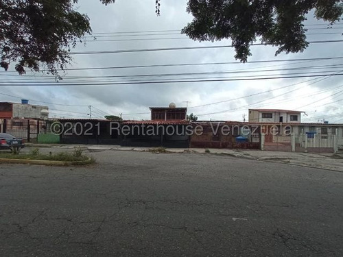Imagen 25 de 30 de Casas En Venta El Trigal Cabudare 22-12697 /m