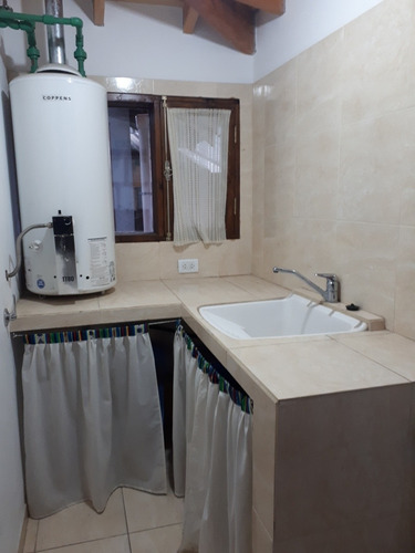 Imagen 2 de 17 de Casa Céntrica El Bolsón - Alquiler Turístico X Día - La Casita De María