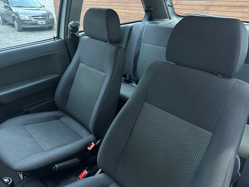 Volkswagen Gol 1.4 Power 83cv 3 p