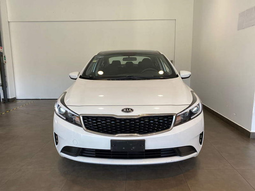 Imagen 8 de 14 de Kia Forte Lx T/m 4 Puertas