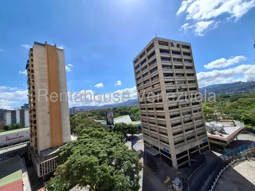 Km Apartamento En Alquiler En Los Palos Grandes, Distrito Metropolitano
