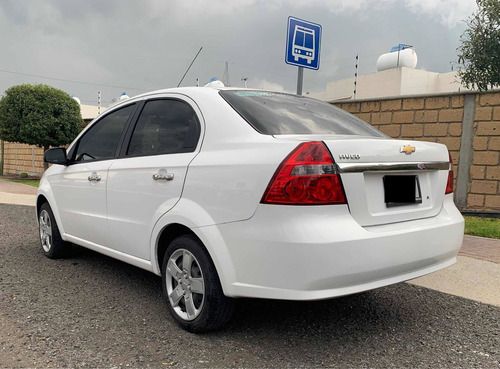 Imagen 2 de 13 de Chevrolet Aveo 2017 1.6 Lt Bolsas De Aire Y Abs Nuevo Mt