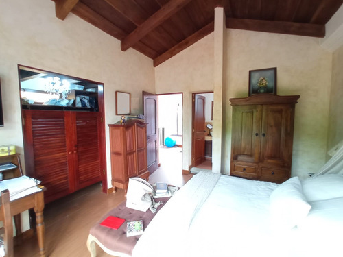 Imagen 27 de 30 de Vendo Belleza De Casa Estilo Colonial, En Excelentes Condiciones Y Con Acabados Muy Especiales, Sector Exclusivo De Alta Plusvalia