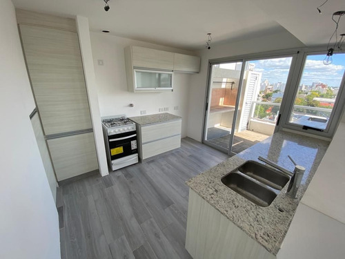 Imagen 3 de 17 de Venta Semipiso 2 Dorm C/ Cochera 15 E/45 Y 46. La Plata