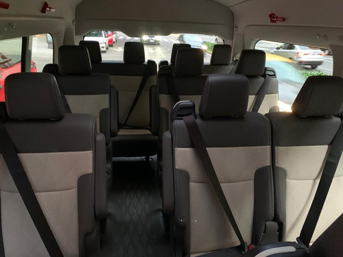 Toyota Hiace 2.8 Tdi Commuter 6at 14a