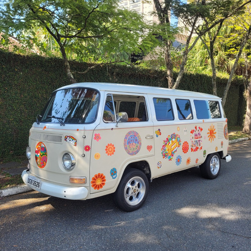 Kombi Customizada Limousine Temática