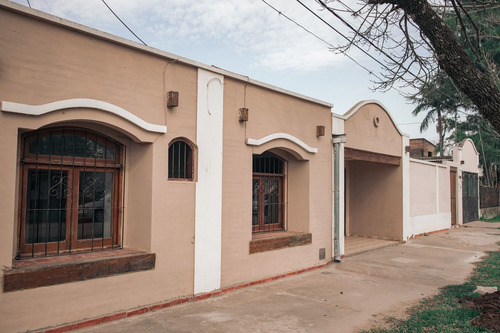 Imagen 3 de 30 de Casa Con Dpto, En Venta Dentro De Los 4 Bv.