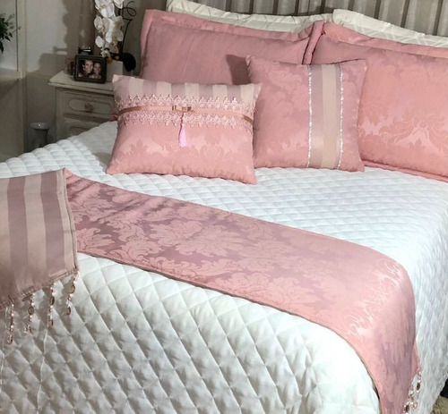 Imagem 2 de 4 de Kit Cobre Leito Queen Polianna Marfim Rosa + Pezeira Pedras