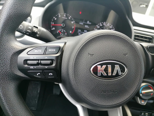 Imagen 9 de 13 de Kia Rio Hb Lx 4490