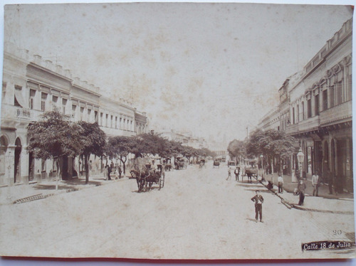 Fotos Albúmina Calle 18 De Julio Esquina Río Branco Ca. 1890