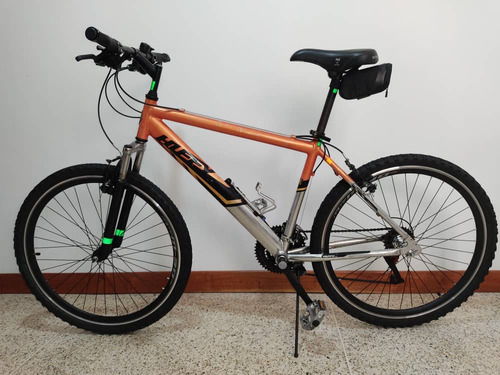  Bicicleta Montañera Marca Huffy, Rin 26