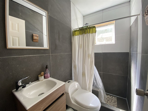 Parcela En Venta De 1 Hectarea Con Dos Casas Nuevas