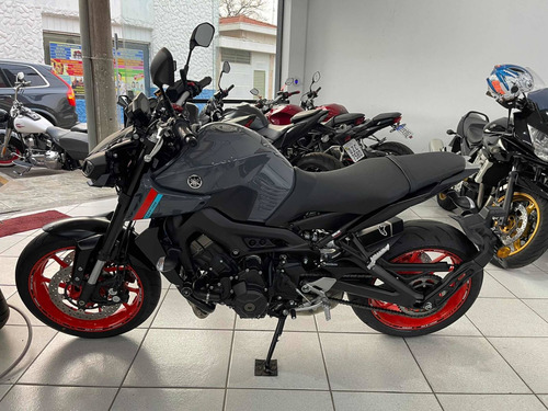 Imagem 3 de 11 de Yamaha Mt-09 Abs