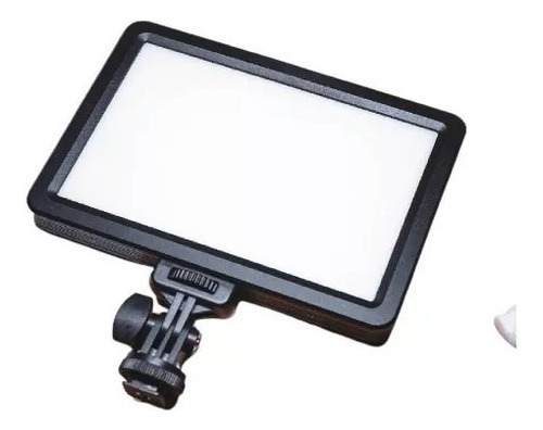 Imagen 2 de 9 de Foco Led Ulanzi Vijim Vl108 A Batería Recargable Integrada