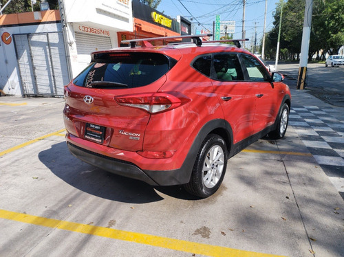 Imagen 6 de 15 de Hyundai Tucson Limited 2016 Roja
