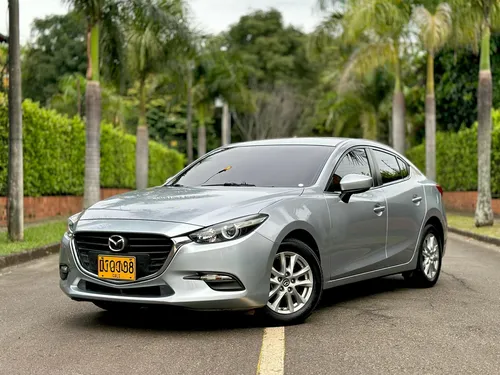 Mazda 3 Sedan Automático Con Cuero