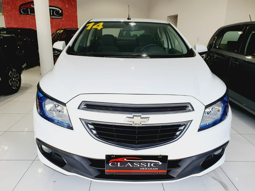 Imagem 2 de 8 de Prisma Ltz 1.4 Manual Flex - 2014