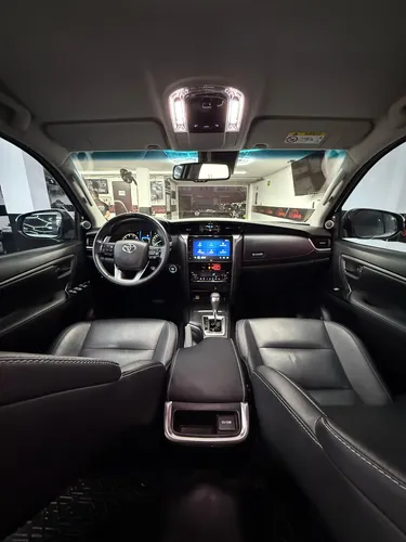 Toyota Fortuner Srv Diésel 2.4 4x2