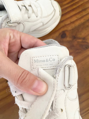 Zapatillas Cuero Sintético Blancas Cordones Velcro Niño Mimo (Usado)
