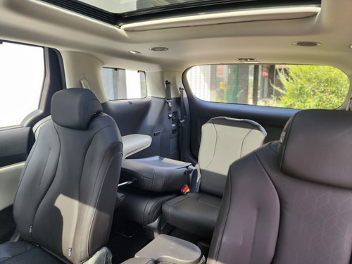 Imagen 12 de 25 de Kia Carnival 2023 2.2 Crdi Premium Avn