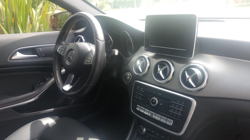 Mercedes-Benz Clase GLA 1.6 Gla200 Urban 156cv