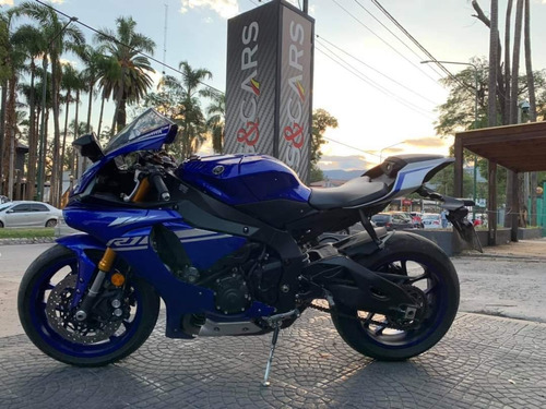 Yamaha R1