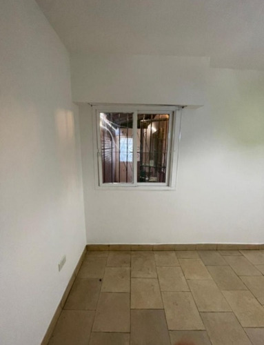 Imagen 4 de 12 de Ph En Venta De 2 Ambientes Con Patio En Sarandi Oportunidad