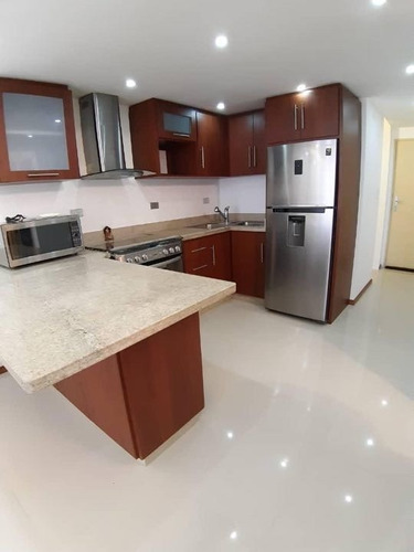 Imagen 9 de 15 de Vendo Apartamento 72m2 2h/2b/2pe Colinas De La Tahona