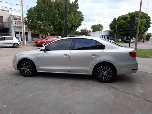 Volkswagen Vento 2.0 Sportline Tsi 200cv Dsg 2011