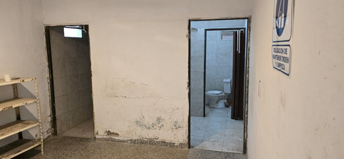 Galpón 1000 M2 C/ Ofi Y Baño - Centenario