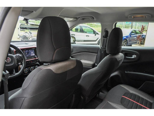 Imagem 13 de 15 de Fiat Toro Freedom 1.8 At6
