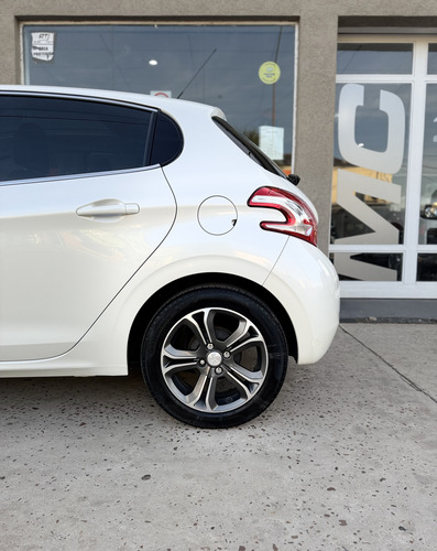Peugeot 208 1.6 Feline Pack Cuir