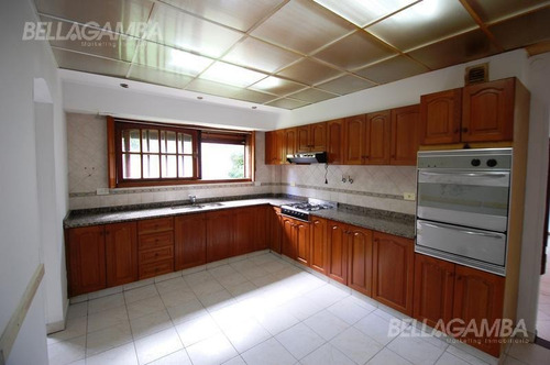 Imagen 9 de 30 de Oportunidad Metros Valor! 5 Ambientes Con Playroom Y Jardin. Toma Propiedad Enparte De Pago.