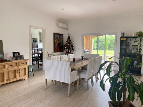 Imagen 6 de 30 de Venta Con Renta | Casa De Dos Plantas | Lote Interno | Cul De Sac - Santa Teresa, Villanueva