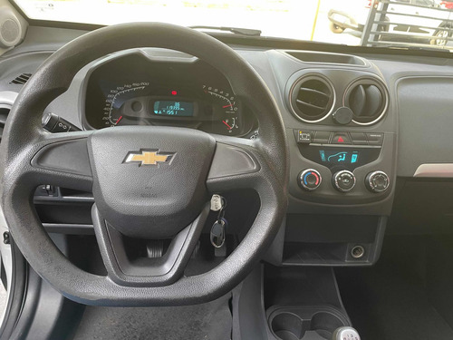 Imagem 9 de 12 de Chevrolet Montana 1.4 Ls Flex 2016
