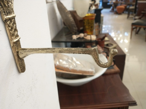Imagen 5 de 5 de Antiguo Gancho Perchero Con Forma De Maceta
