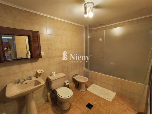 Casa En Venta De 5 Dormitorios En Subida Labarca Concón