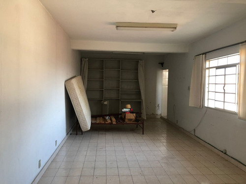 Excelente Casa Com Edícula De Dois Andares Nos Fundos