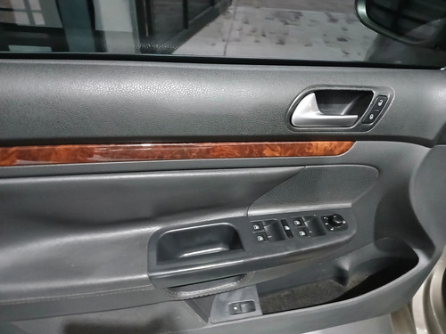 Volkswagen Vento 1.9 I Luxury Dsg