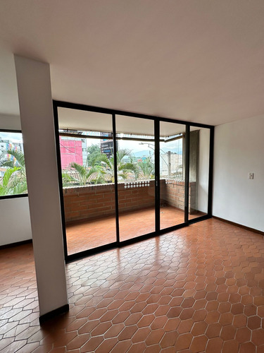 Venta De Apartamento En El Poblado, Medellin