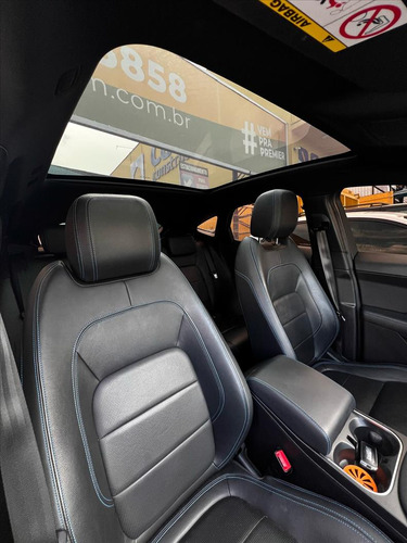 Jaguar E-Pace Jaguar E-pace R-dynamic s 2.0 Aut.