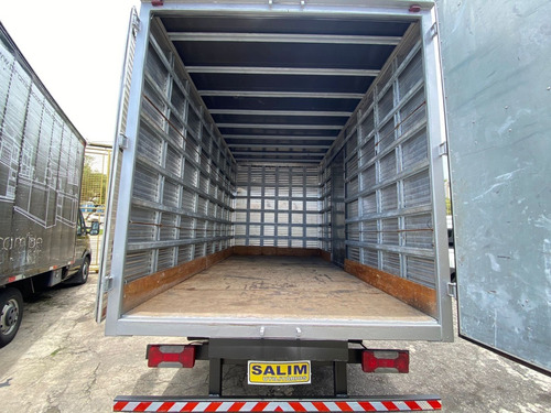 Imagem 9 de 13 de Iveco 35s14 2015