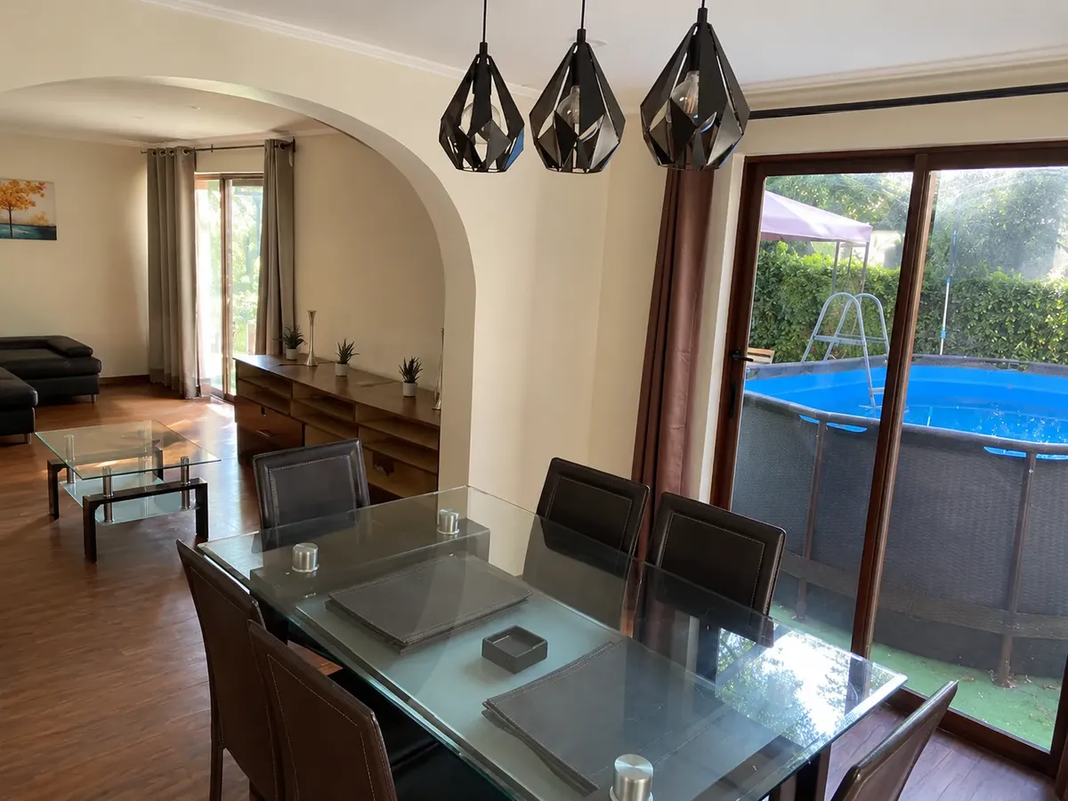 Imagen 5 de 16 de Casa 6d + 4b Gran Terreno | Sector Los Dominicos| Las Condes
