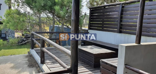 Alquiler Y Venta De Casa De 5 Dormitorios En José Ignacio