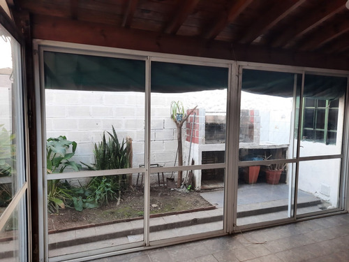 Imagen 3 de 30 de Ph 2 Amb Al Frente C/ Quincho Y Garage
