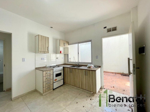 Imagen 2 de 13 de Dpto De 3 Amb. Interno Con Terraza Propia. Sin Expensas