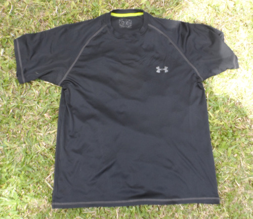 Remera Under Armour Color Negra Talle M