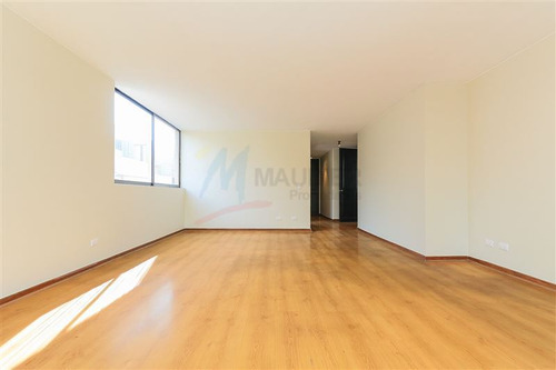 Imagen 5 de 27 de Situado En La Zona Más Exclusiva Del Barrio El Golf
