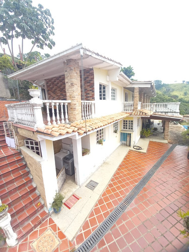Vendo Quinta En Gavilán El Hatillo Remodelada