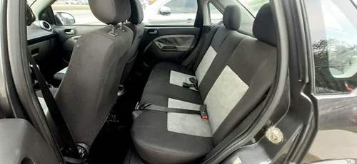 Ford Fiesta Sedan Extra Full 2008